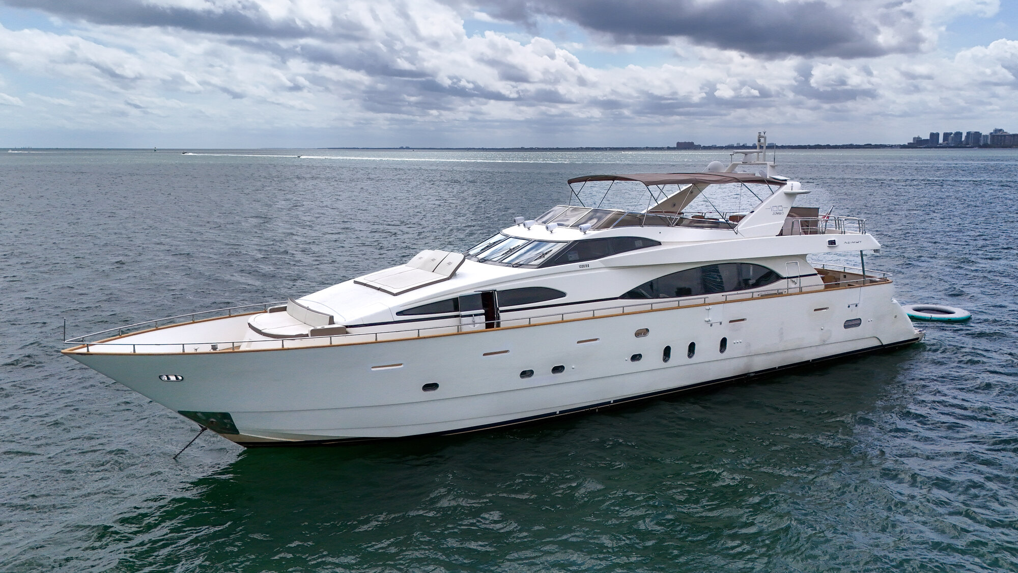 100FT DANIELA Miami yacht rental 5