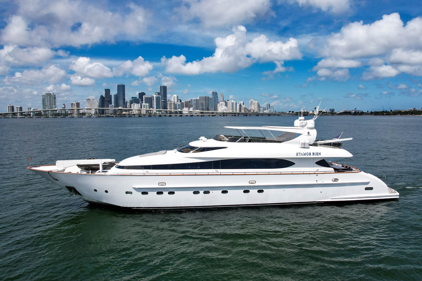 110FT MAIORA Miami yacht rental 3