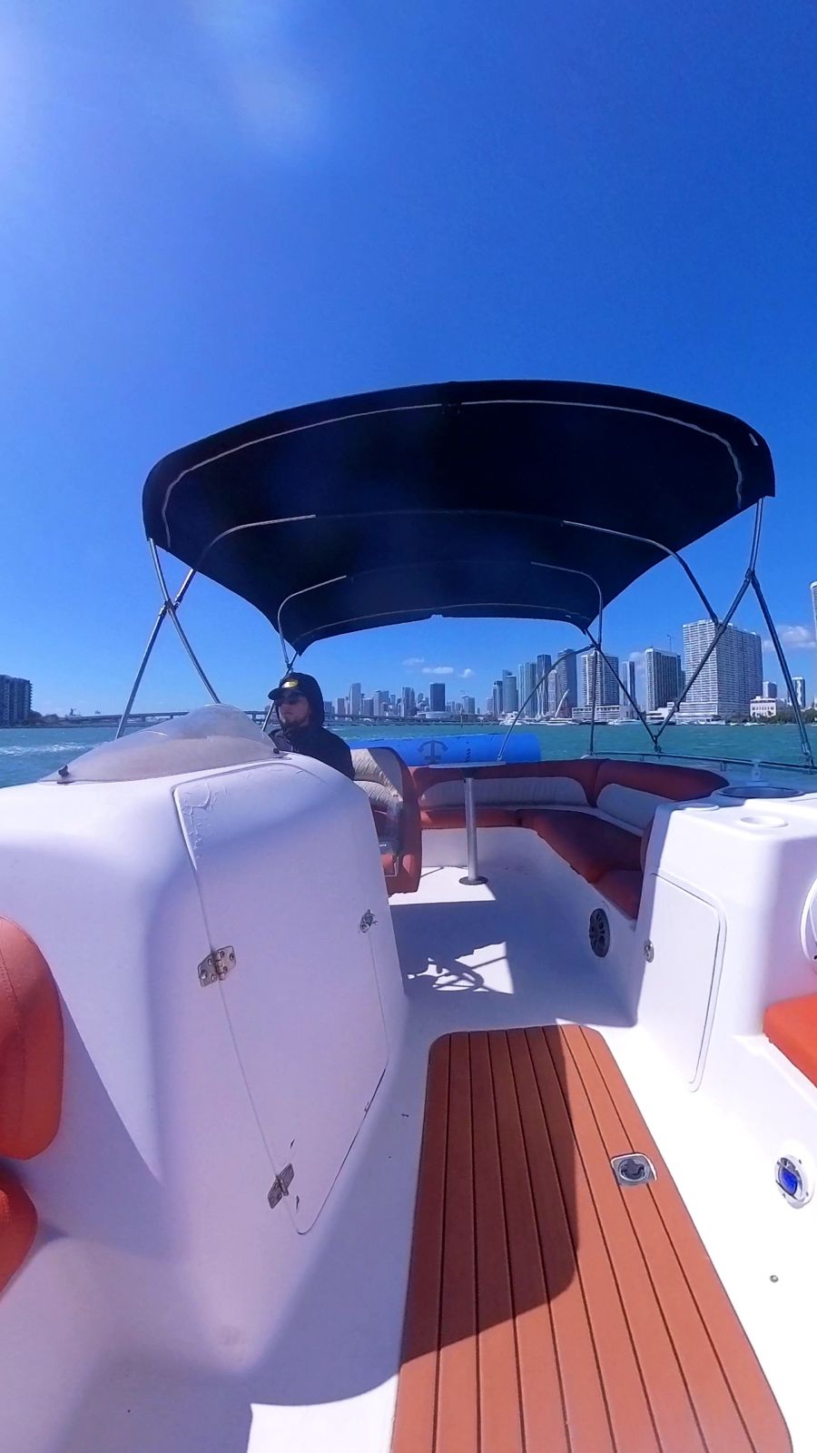26FT HURRICANE Miami yacht rental 3