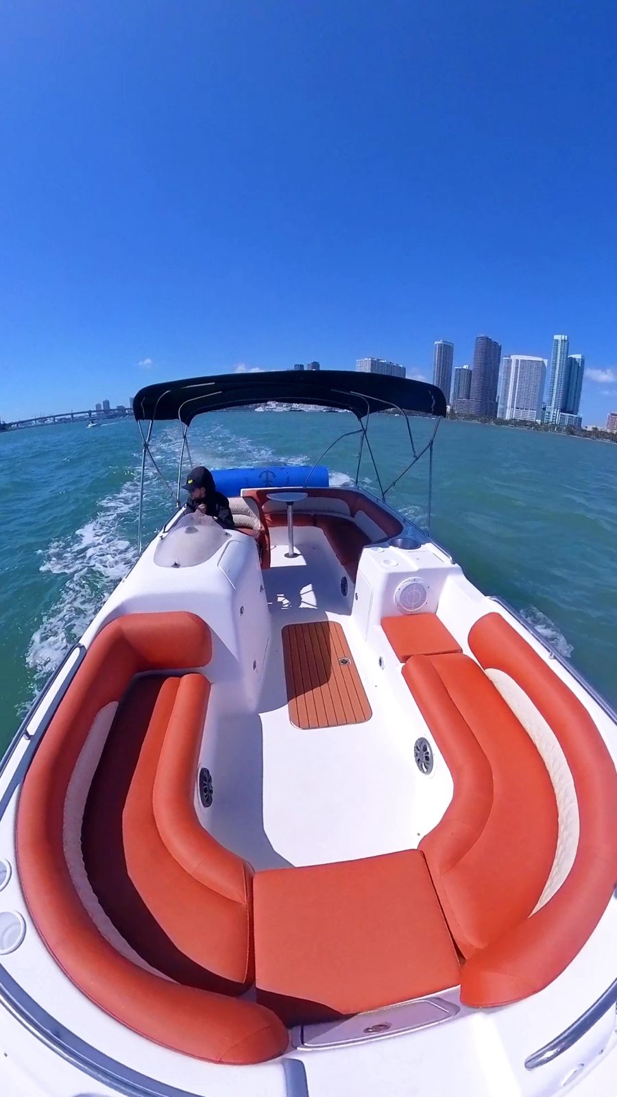 26FT HURRICANE Miami yacht rental 5