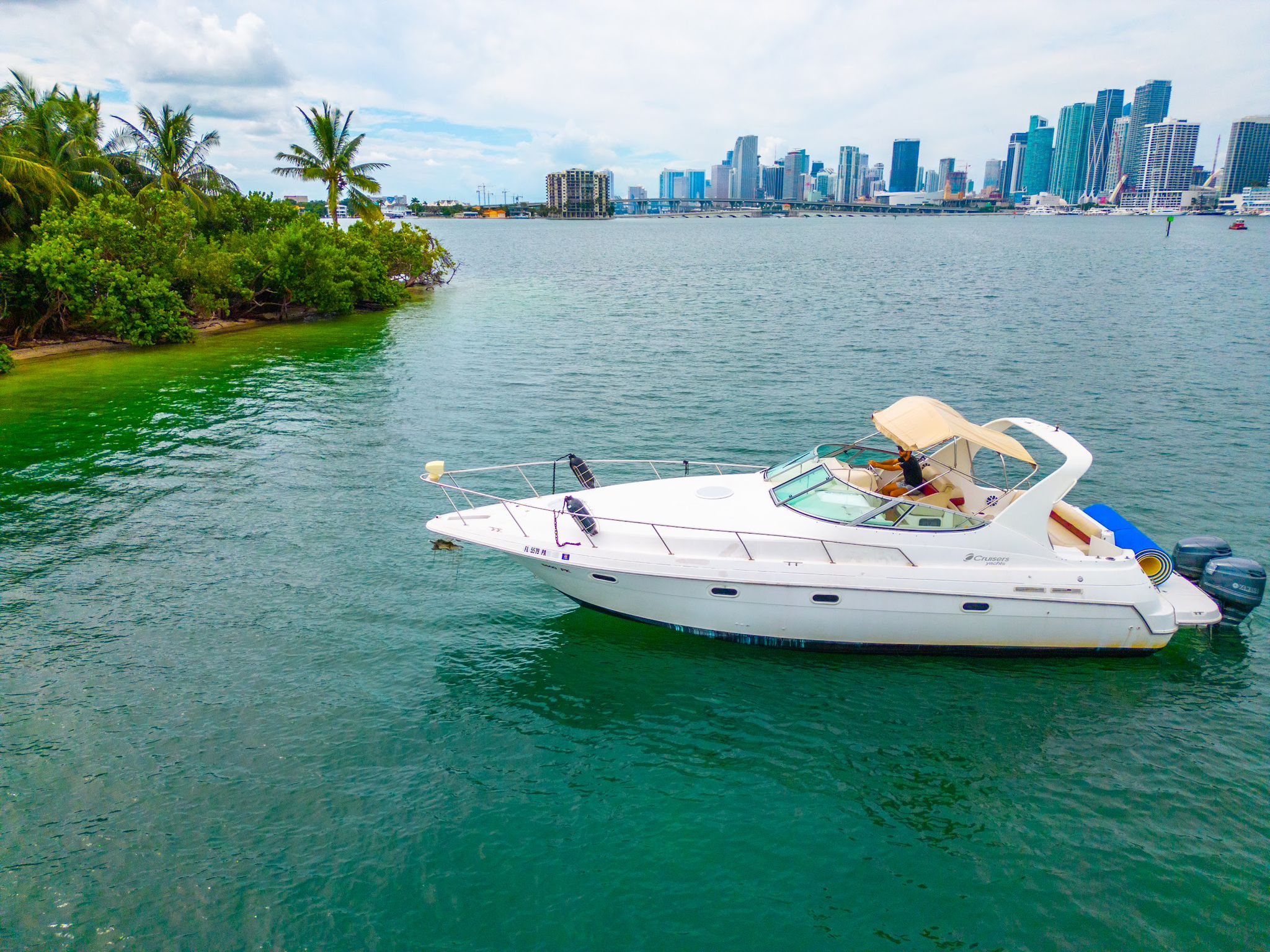 #3 — 37FT CRUISER