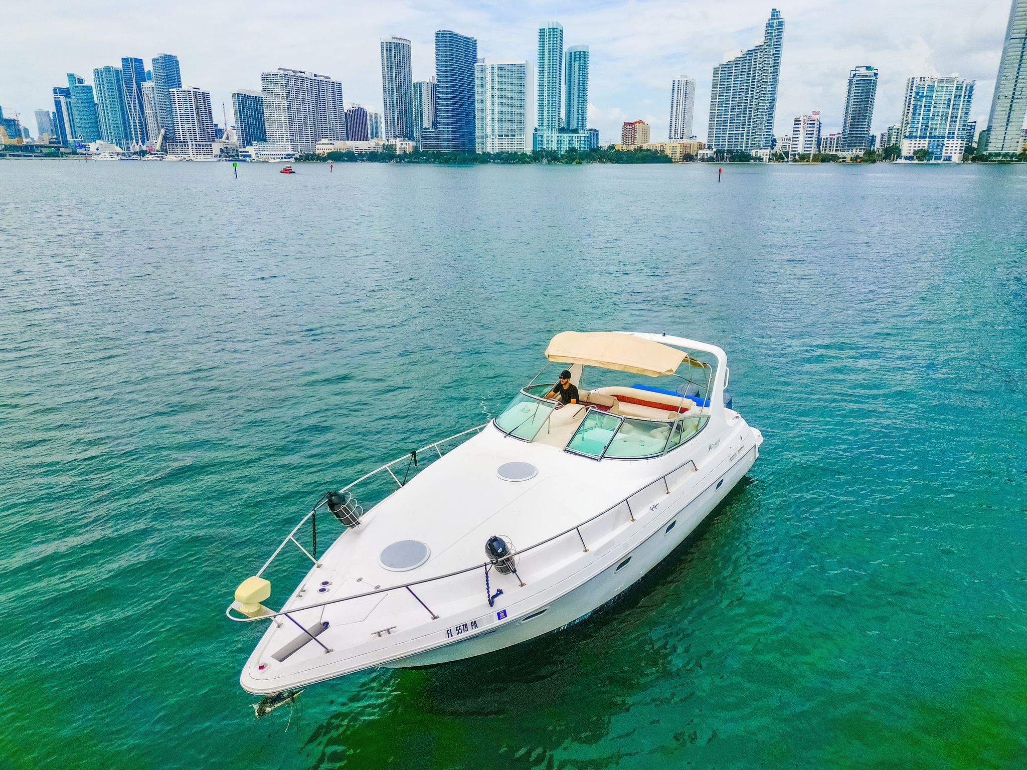37FT CRUISER Miami yacht rental 3