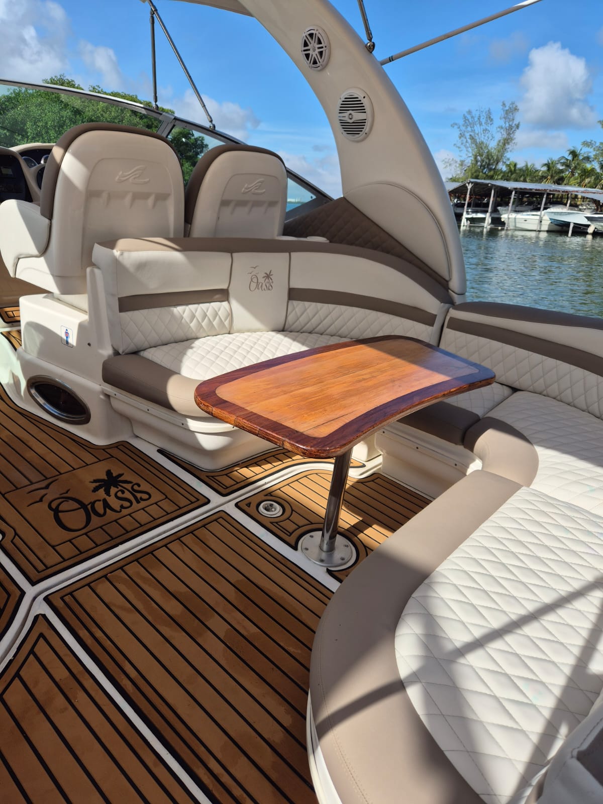 37FT SEARAY SUNDANCER CANCUN Cancún yacht rental 6