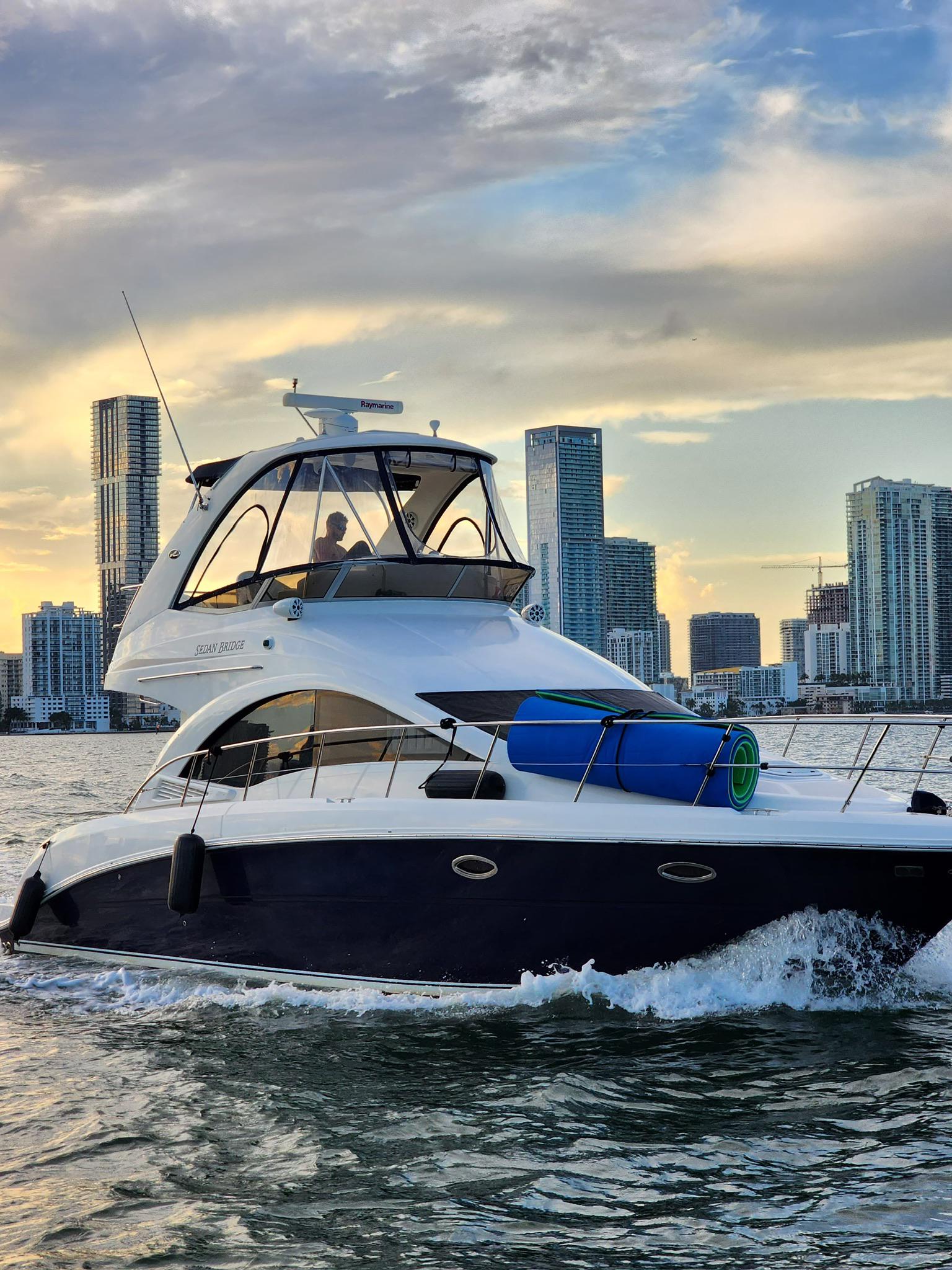 40ft Sea Ray Sedan Bridge (NEW) North Bay Village yacht rental 3