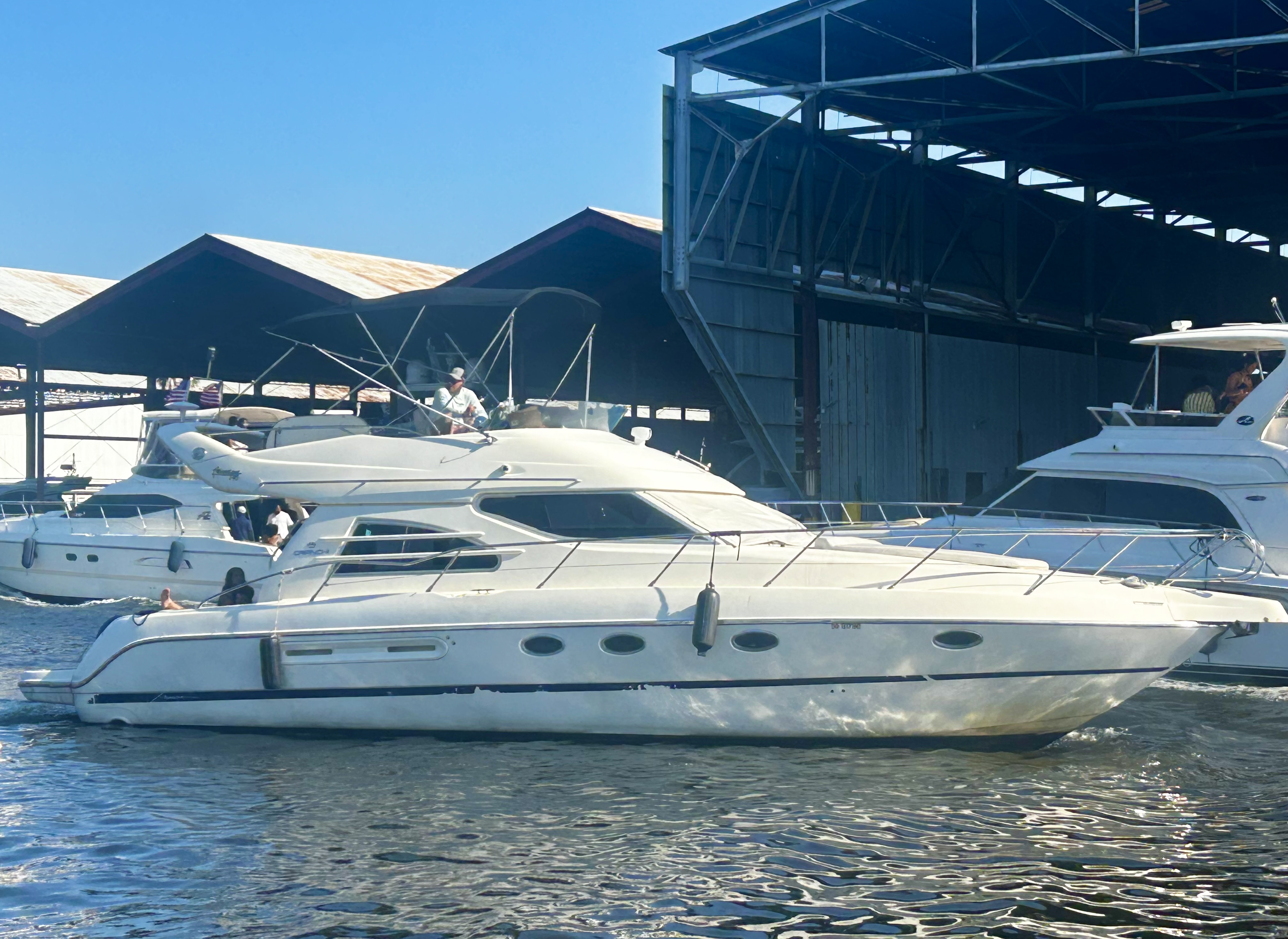 42FT CRANCHI Miami yacht rental 3