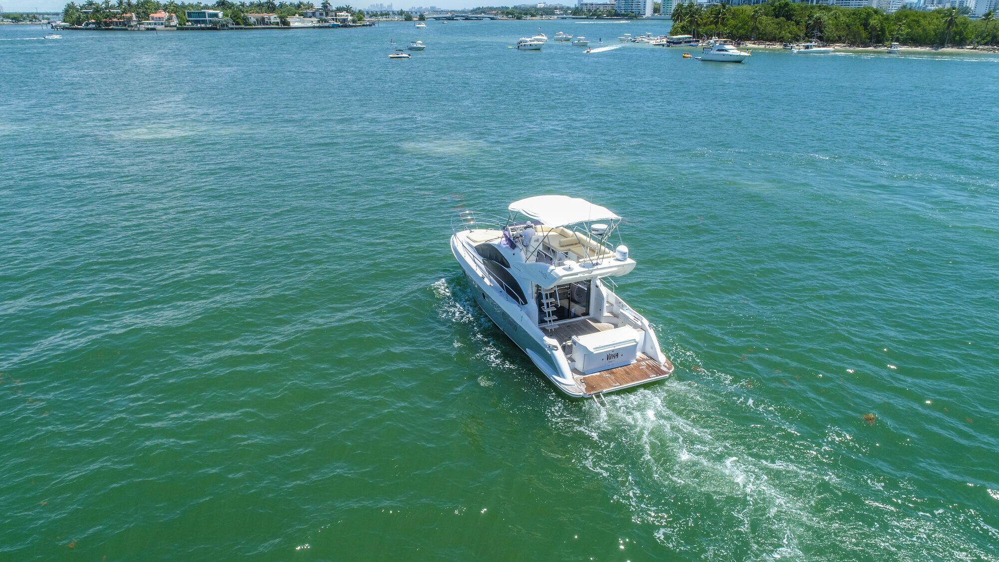 44ft Azimut - Vinya rental in Miami