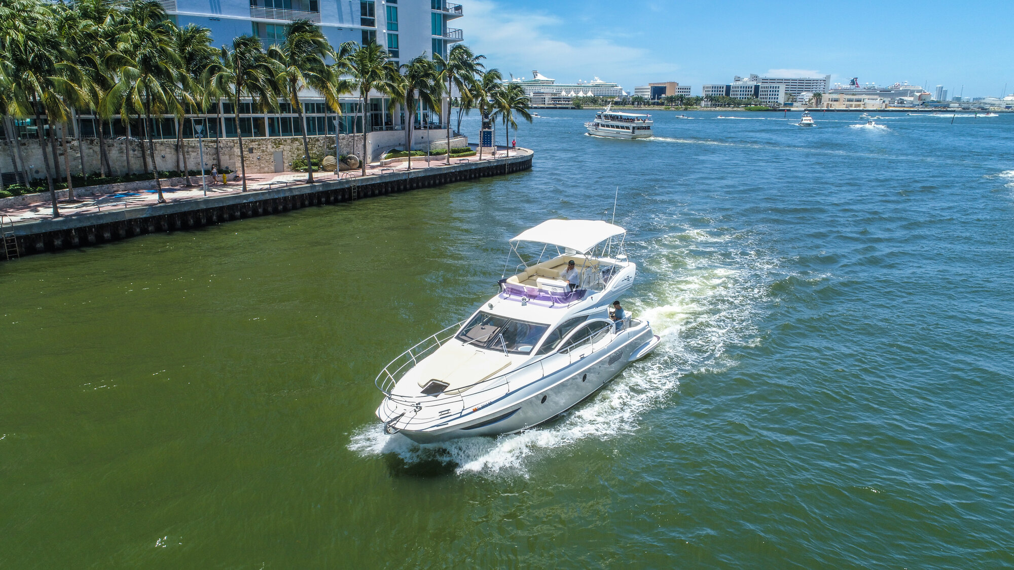 44ft Azimut - Vinya Miami yacht rental 3