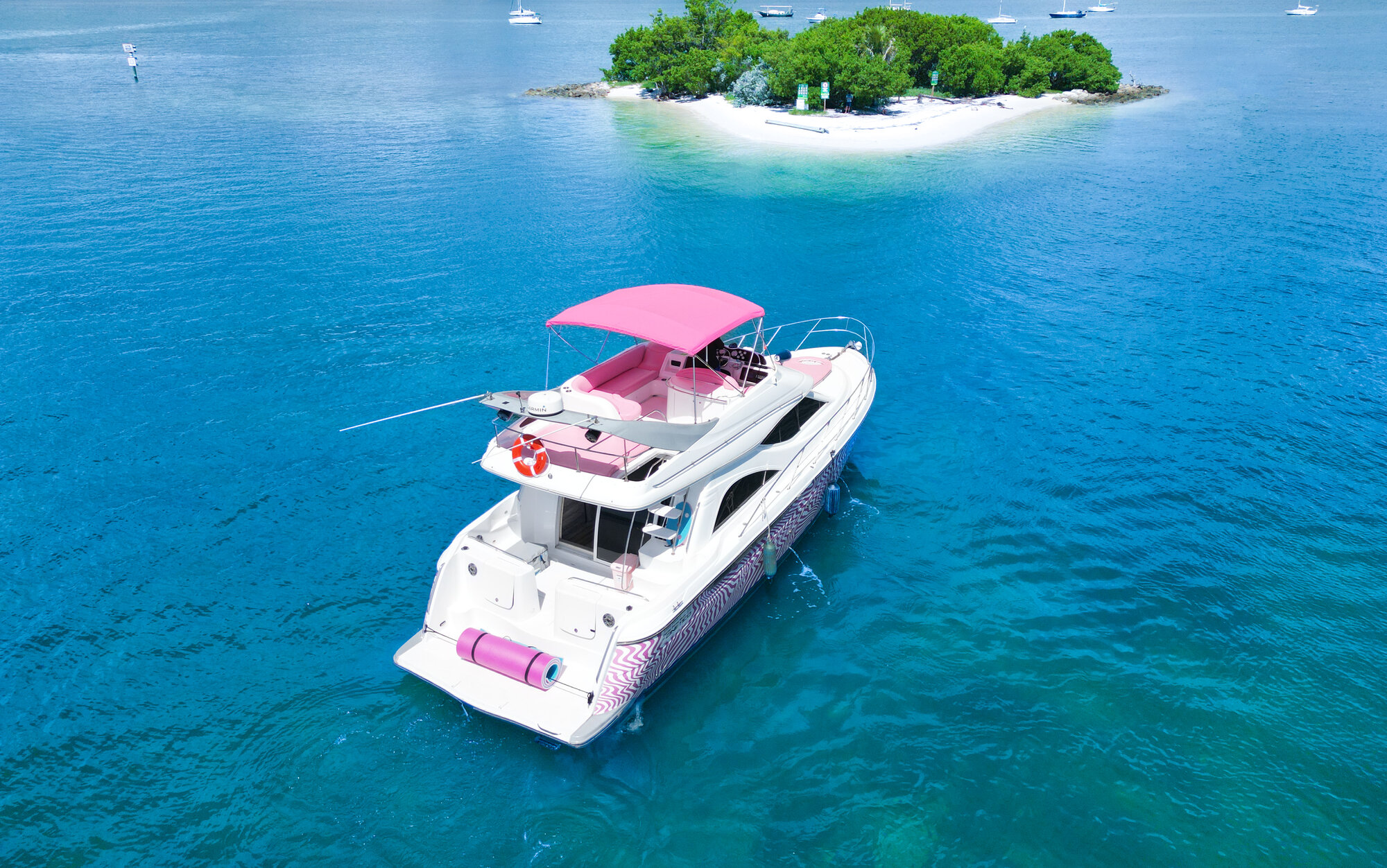 46FT MAXUM Miami yacht rental 2