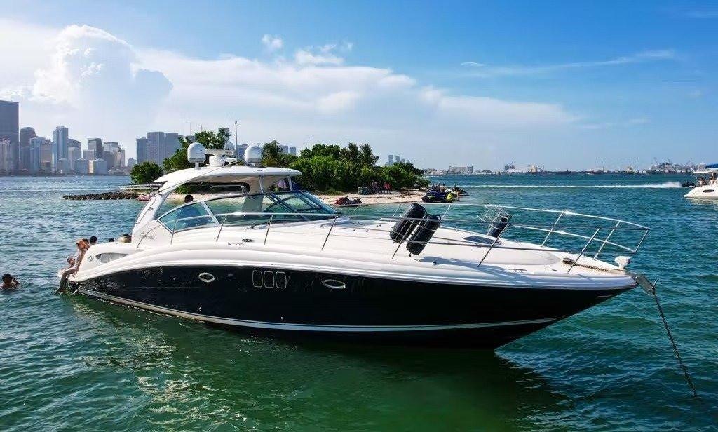 46ft Sea ray rental in Miami