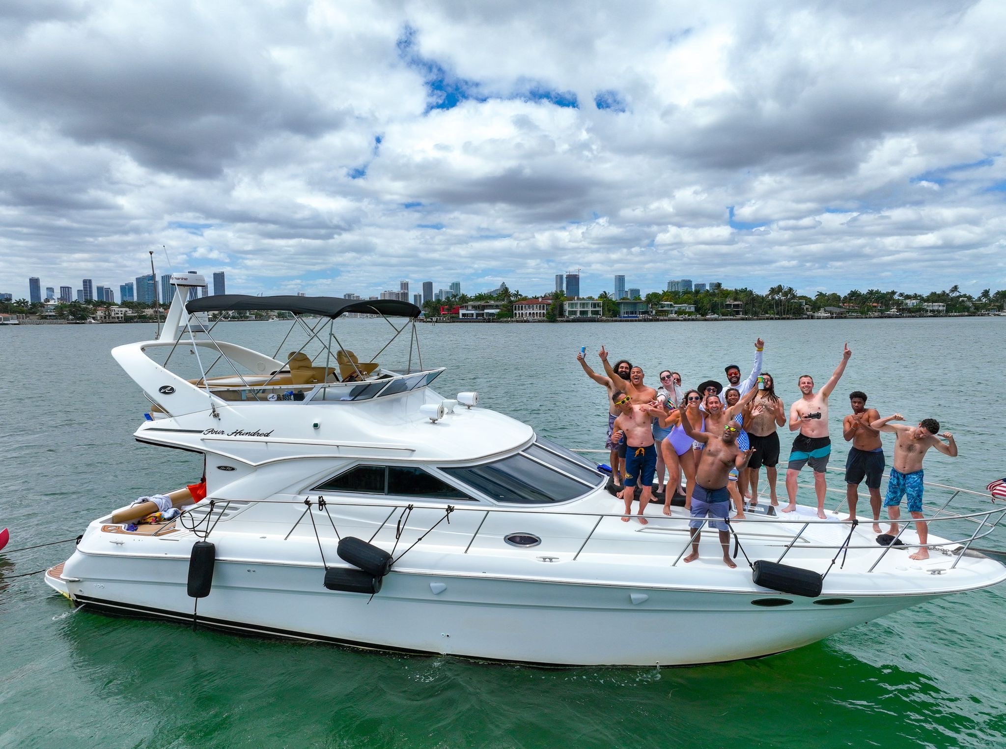 47FT SEA RAY FLY Miami yacht rental 2