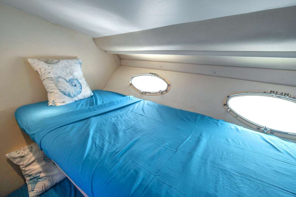 47FT WELLCRAFT Miami yacht rental 5