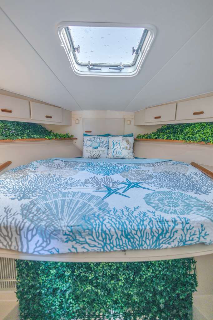 47FT WELLCRAFT Miami yacht rental 6