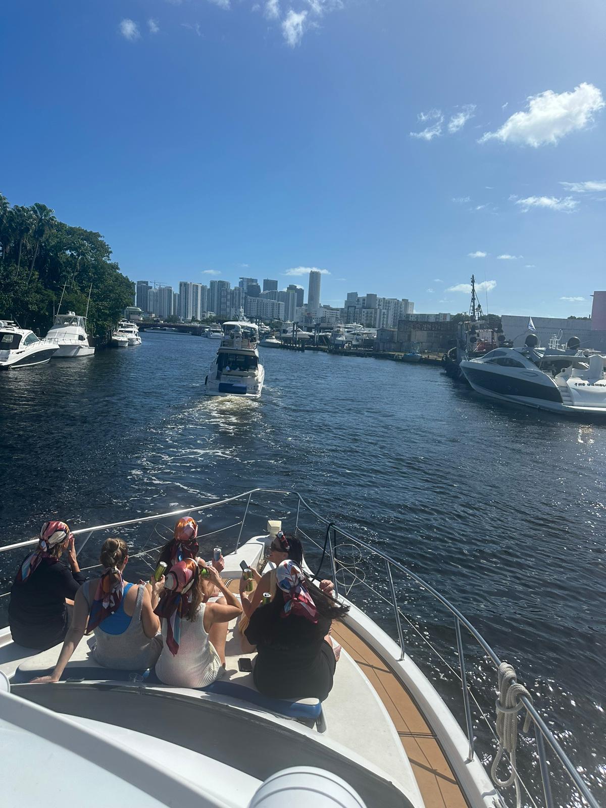48FT SILVERTON BLUE Miami yacht rental 3