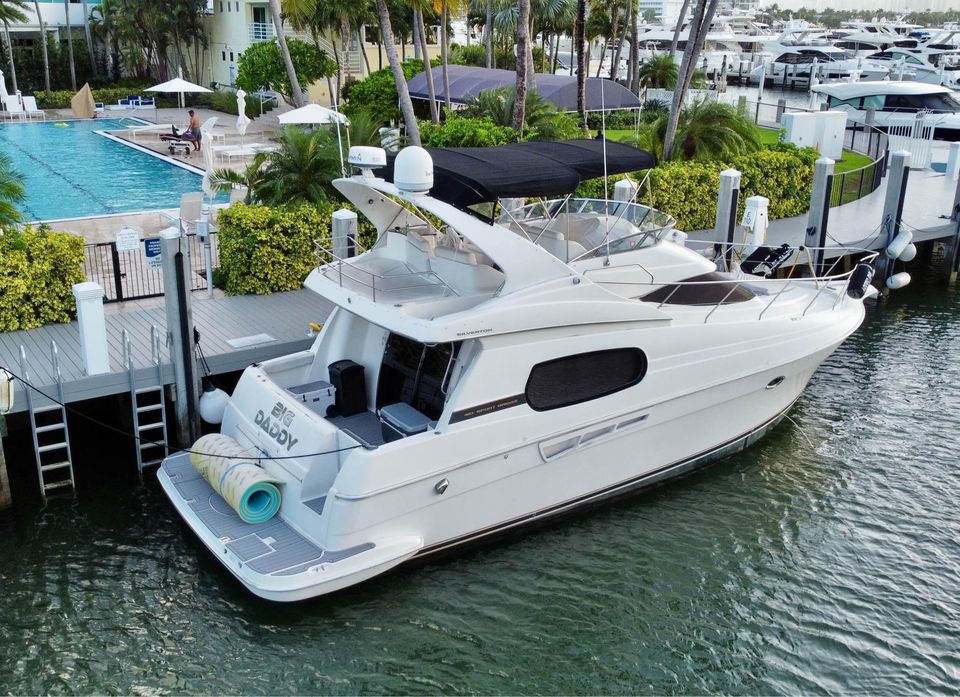 48FT SILVERTON WHITE Miami yacht rental 2