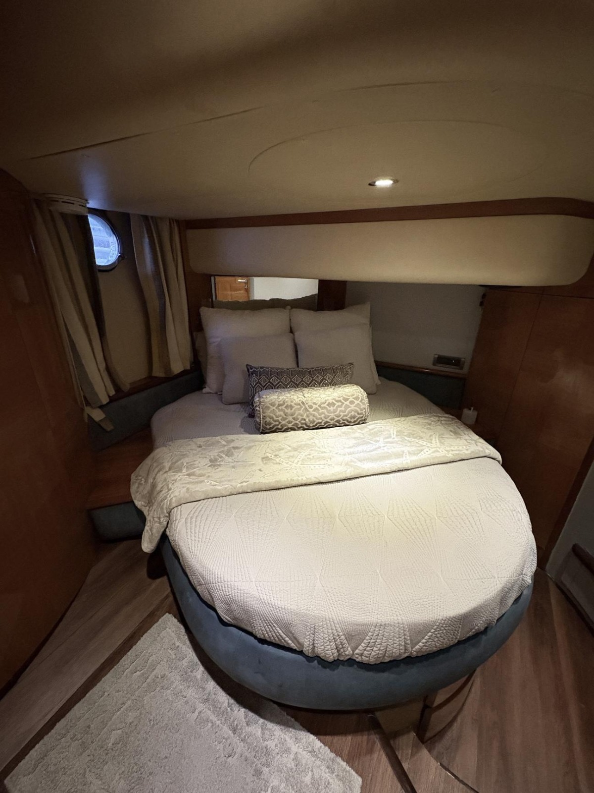 50FT AZIMUT Miami yacht rental 6