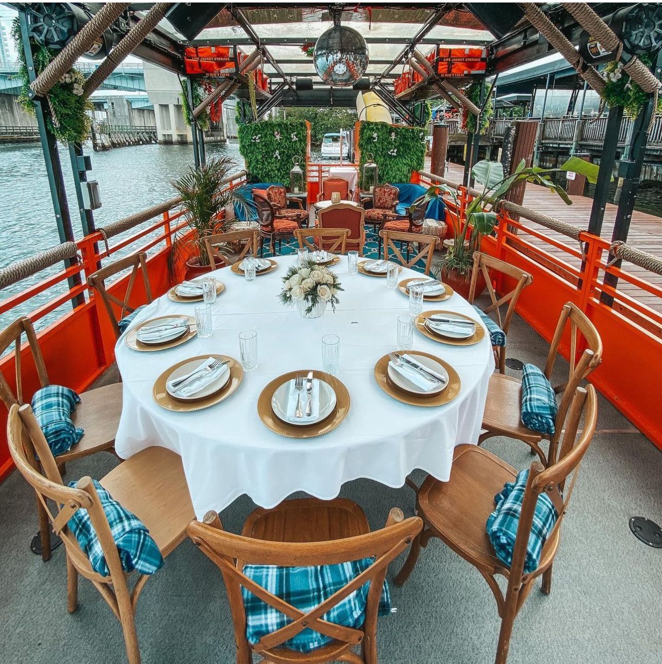 50FT PONTOON (CHAMPAGNE) Miami yacht rental 2
