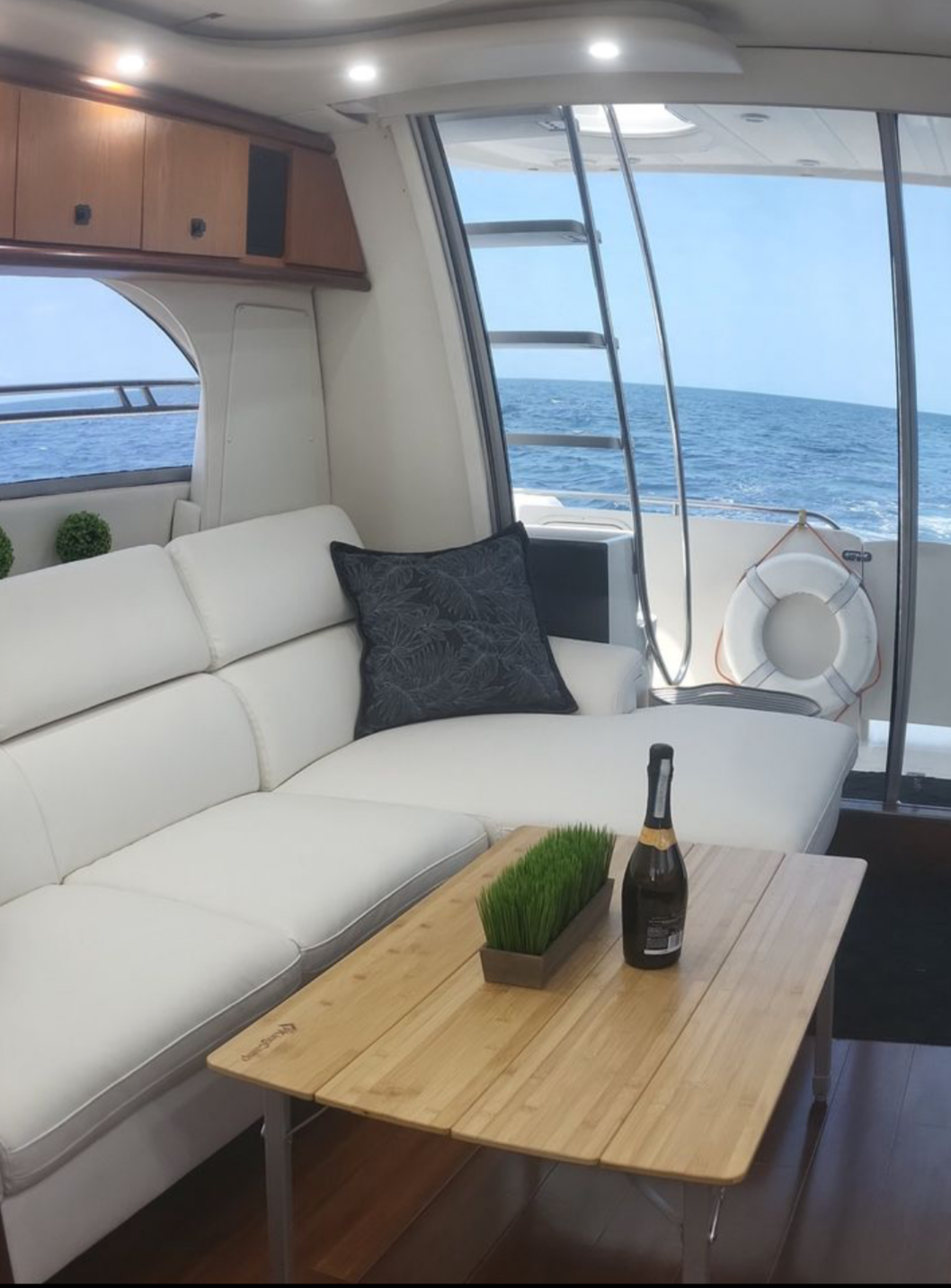 50ft Maxum Yacht in Palm Beach - BANKS Miami yacht rental 3