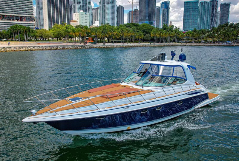 52FT "ARROW' FORMULA rental in Miami