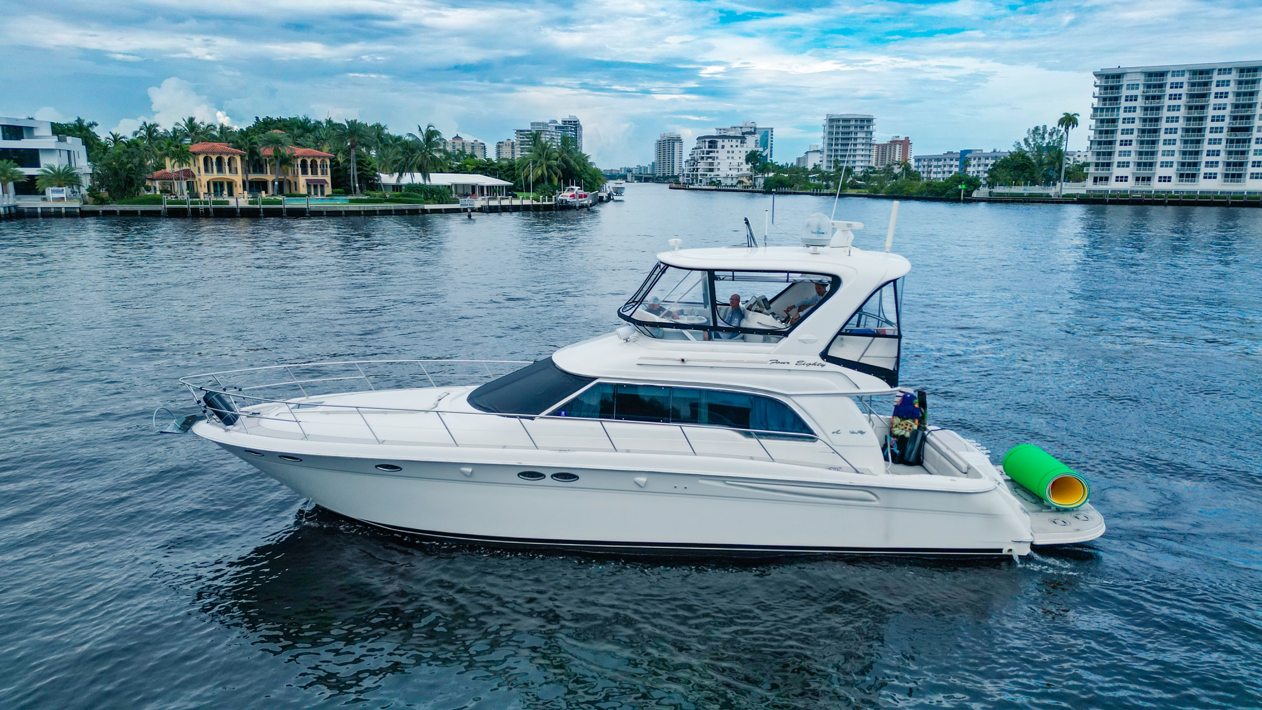 52FT SEA RAY FORT Fort Lauderdale yacht rental 6