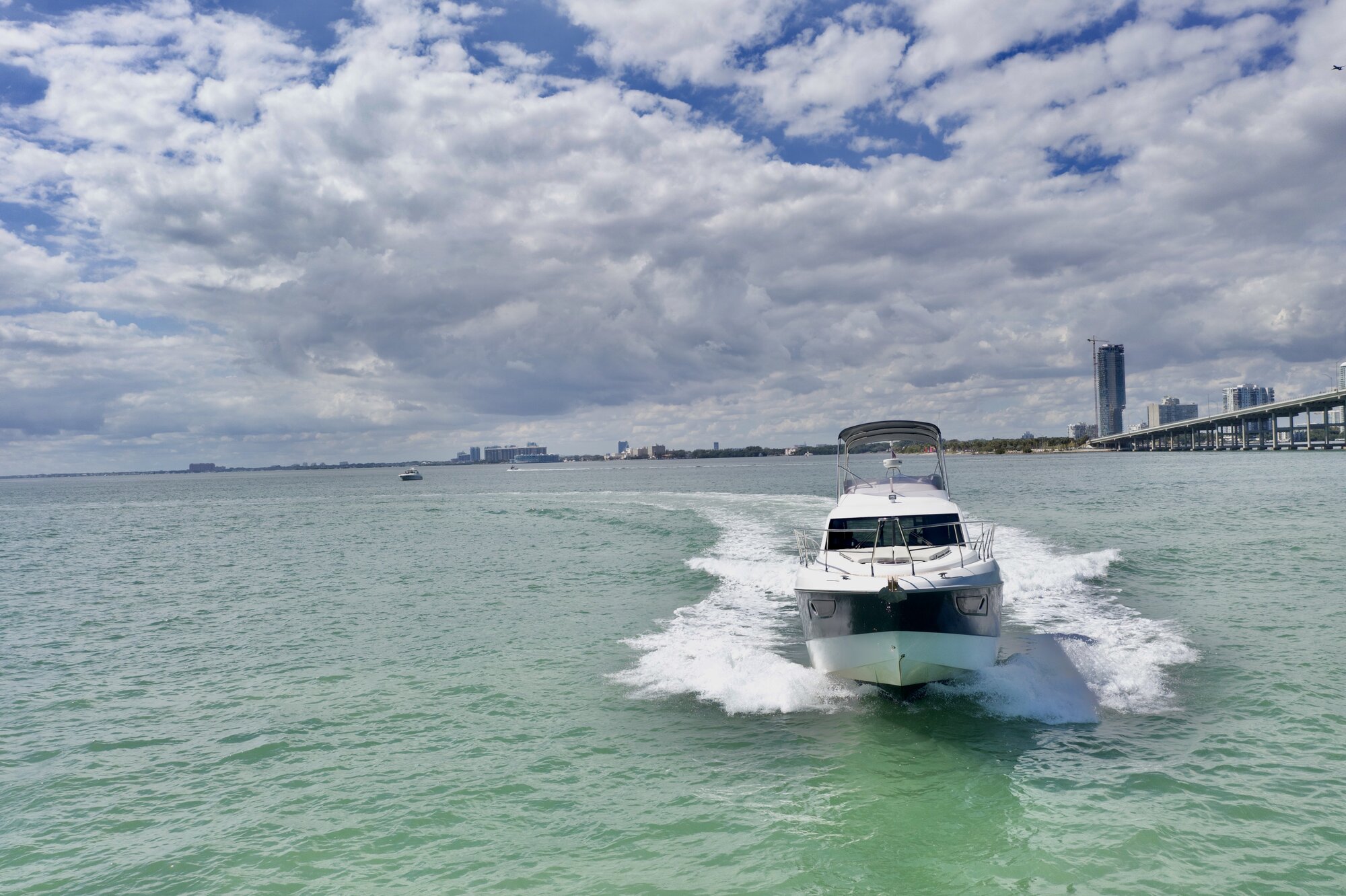 52' Beneteau Flybridge Venetian Miami yacht rental 2