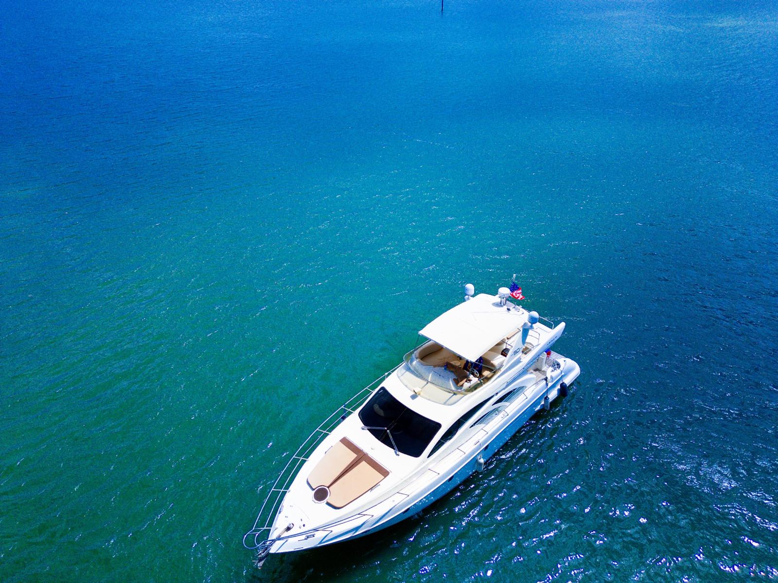 53FT AZIMUT — 53ft Yacht for rent in Miami