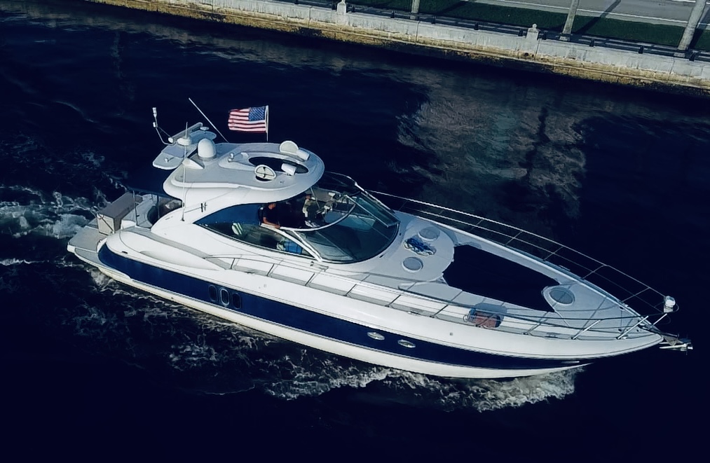 55FT CRUISER — Motor Yacht in Miami