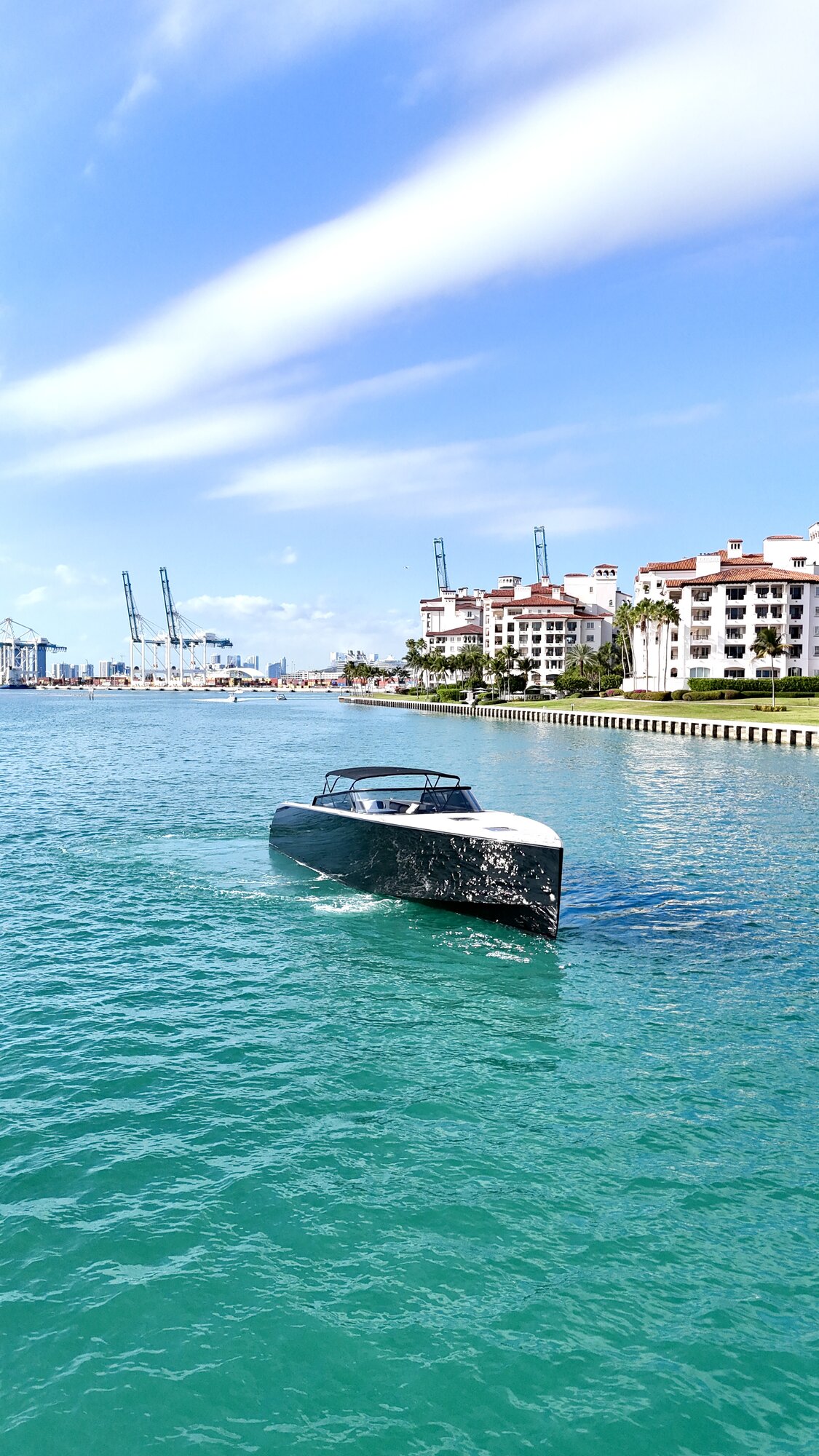 55 VAN DUTCH Miami yacht rental 2