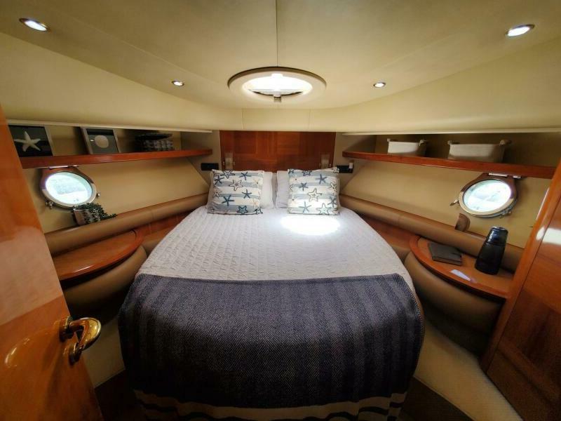 57FT AZIMUT ( Vice ) Miami yacht rental 4