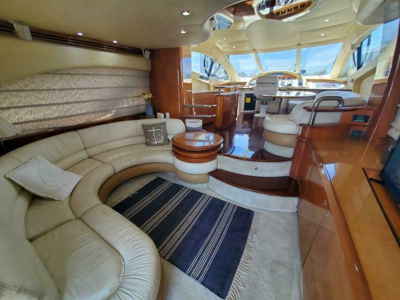 57FT AZIMUT ( Vice ) Miami yacht rental 5