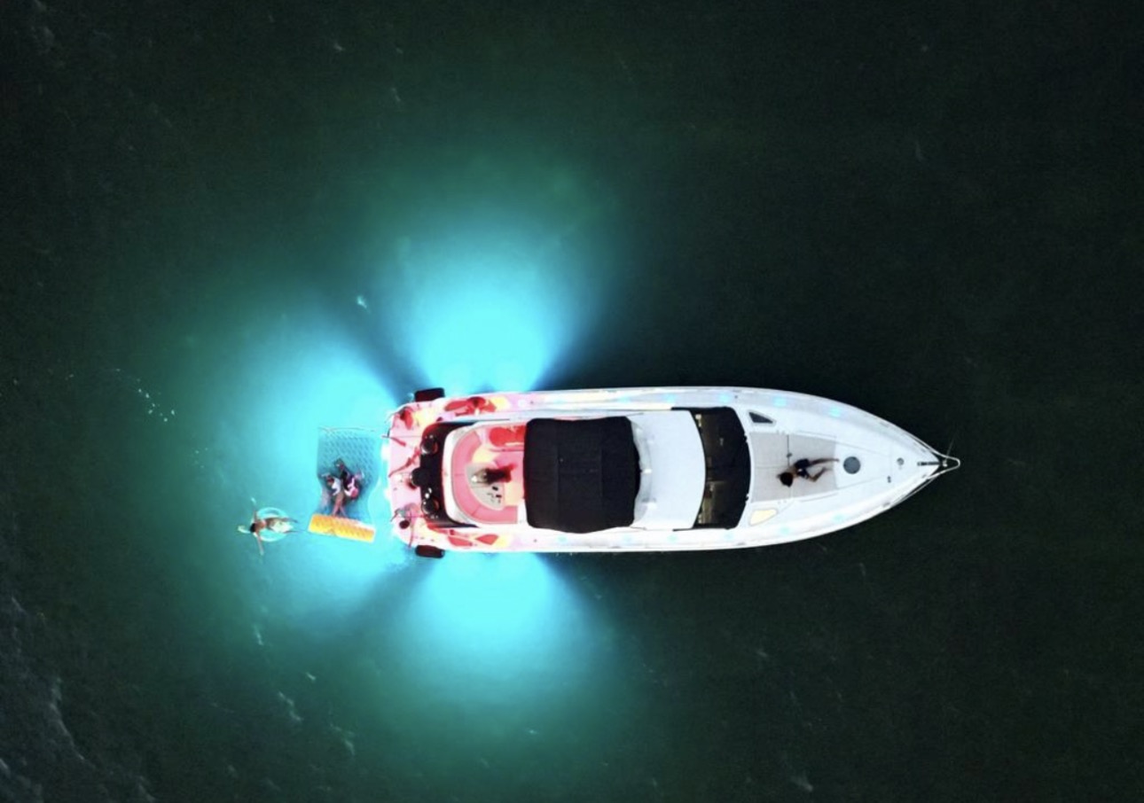 57FT FAIRLINE FLYBRIDGE Miami yacht rental 4