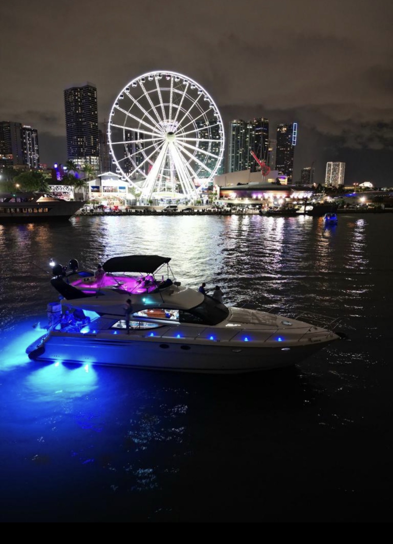 57Fft Fairline Miami yacht rental 3