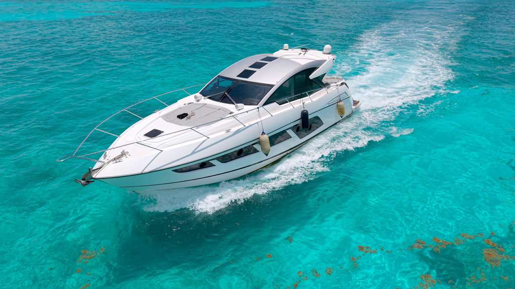 Sunseeker Predator 60FT — 60ft Luxury Yacht for rent in Miami
