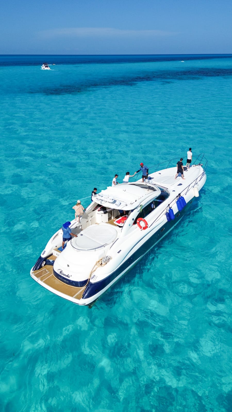 60FT SUNSEEKER 2 Cancún yacht rental 3