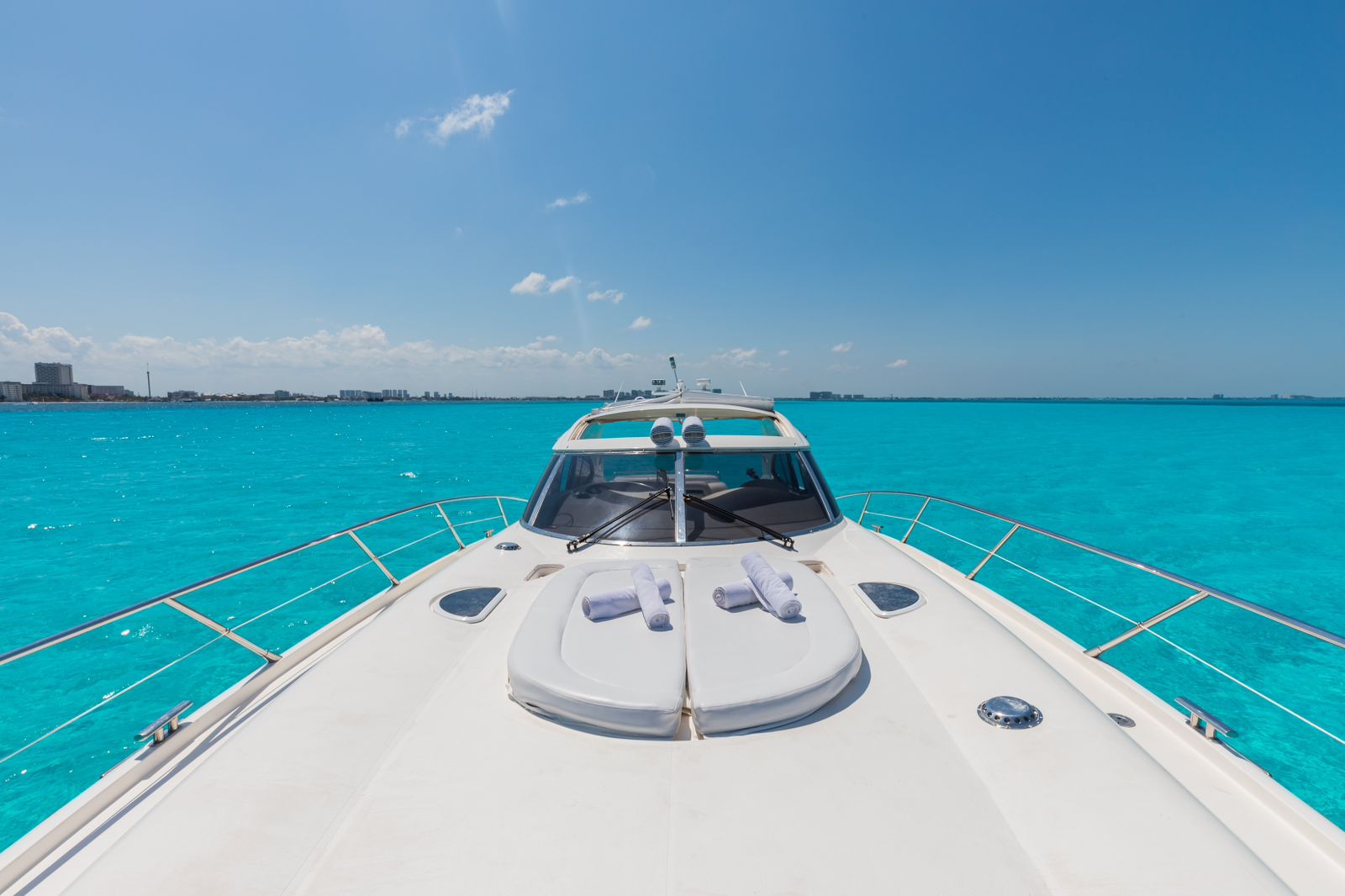 60FT SUNSEEKER 2 Cancún yacht rental 5