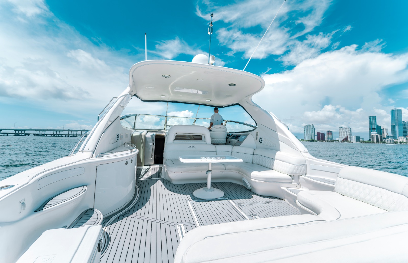 60ft Sea ray Miami yacht rental 5