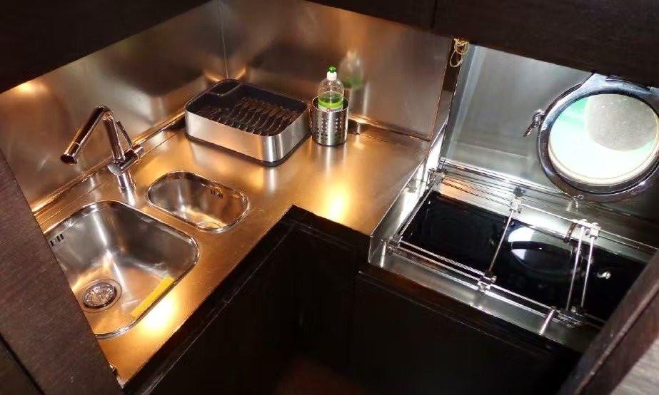62ft Azimut Miami yacht rental 6