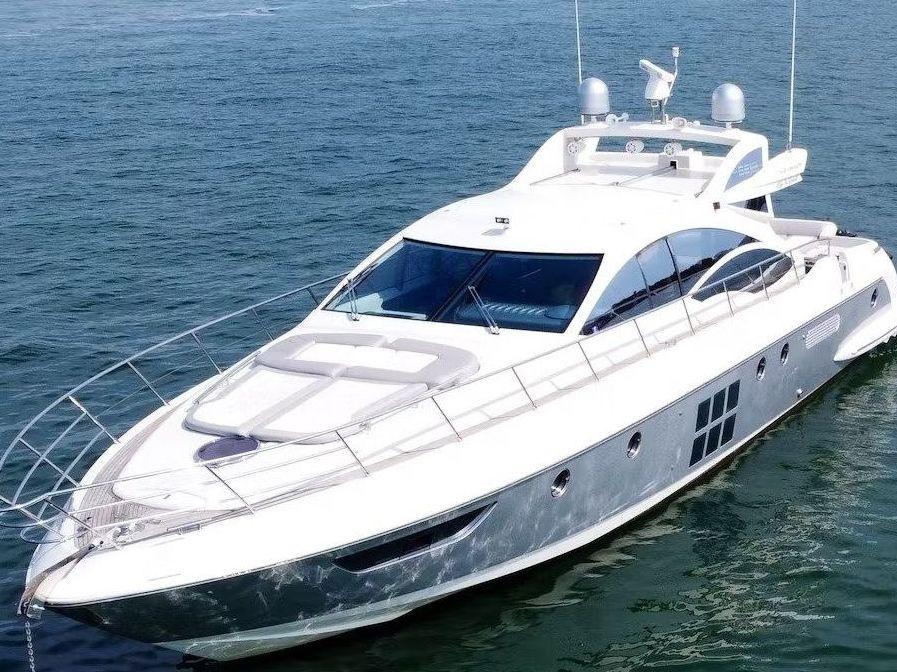 Neptunus 62FT — 62ft Luxury Yacht for rent in Miami