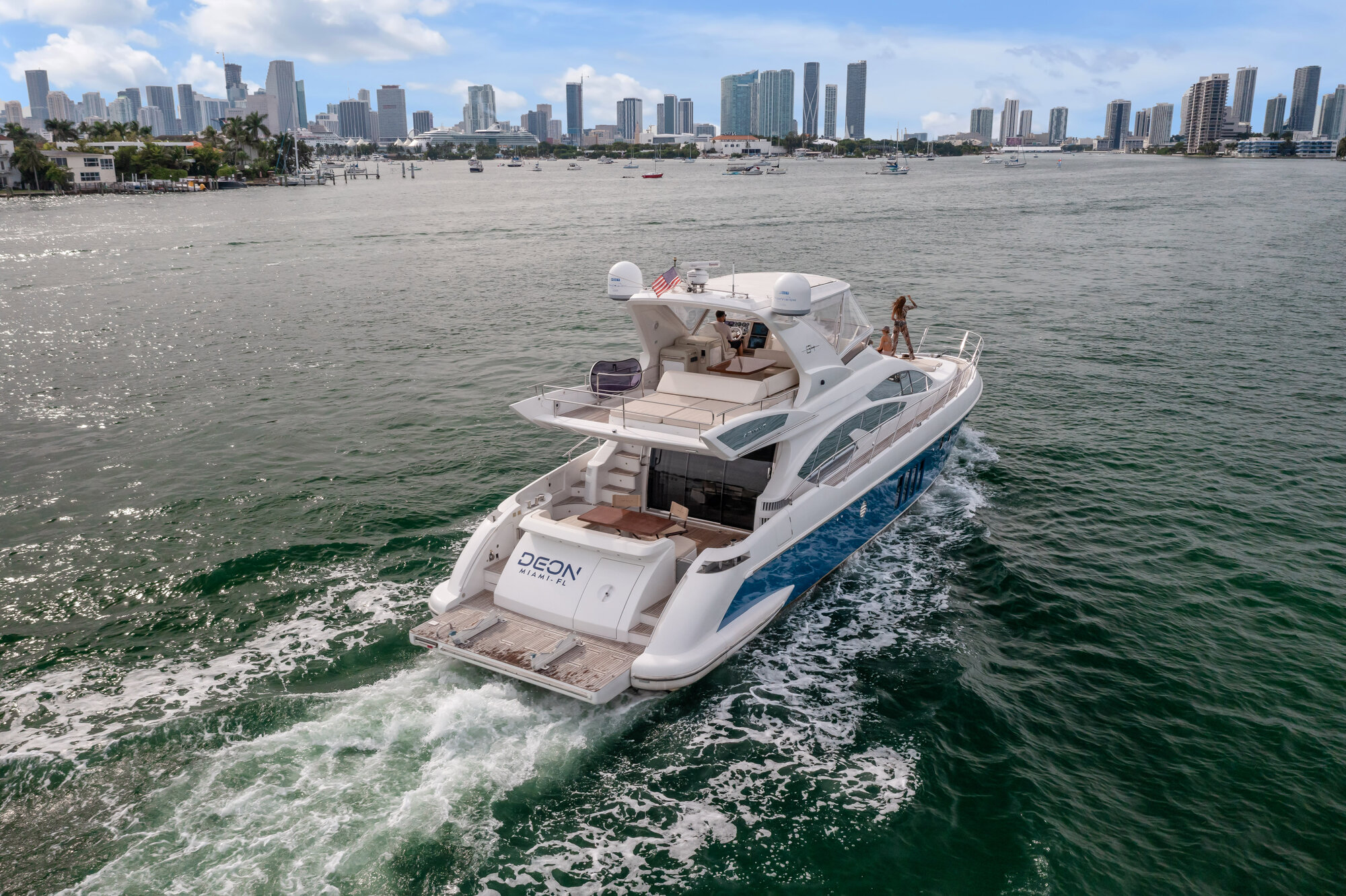 64FT AZIMUT FLYBRIDGE Miami yacht rental 6