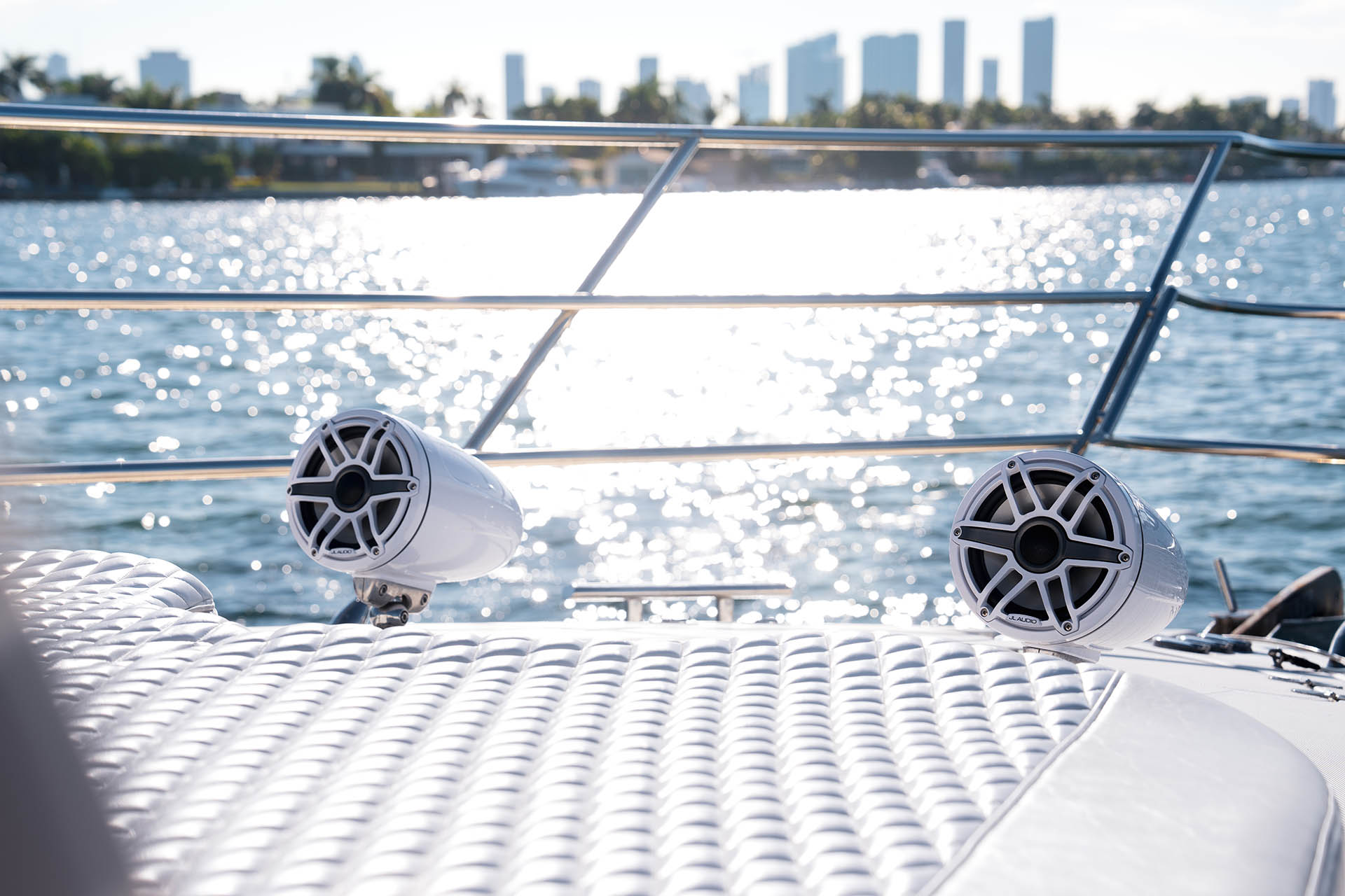 65FT AZIMUT Miami yacht rental 4