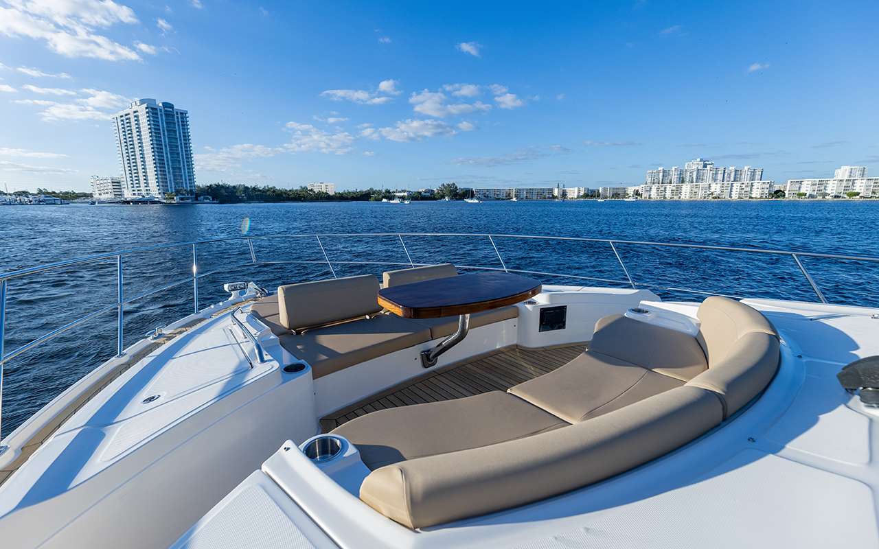65FT SEARAY NASSAU Nassau yacht rental 4