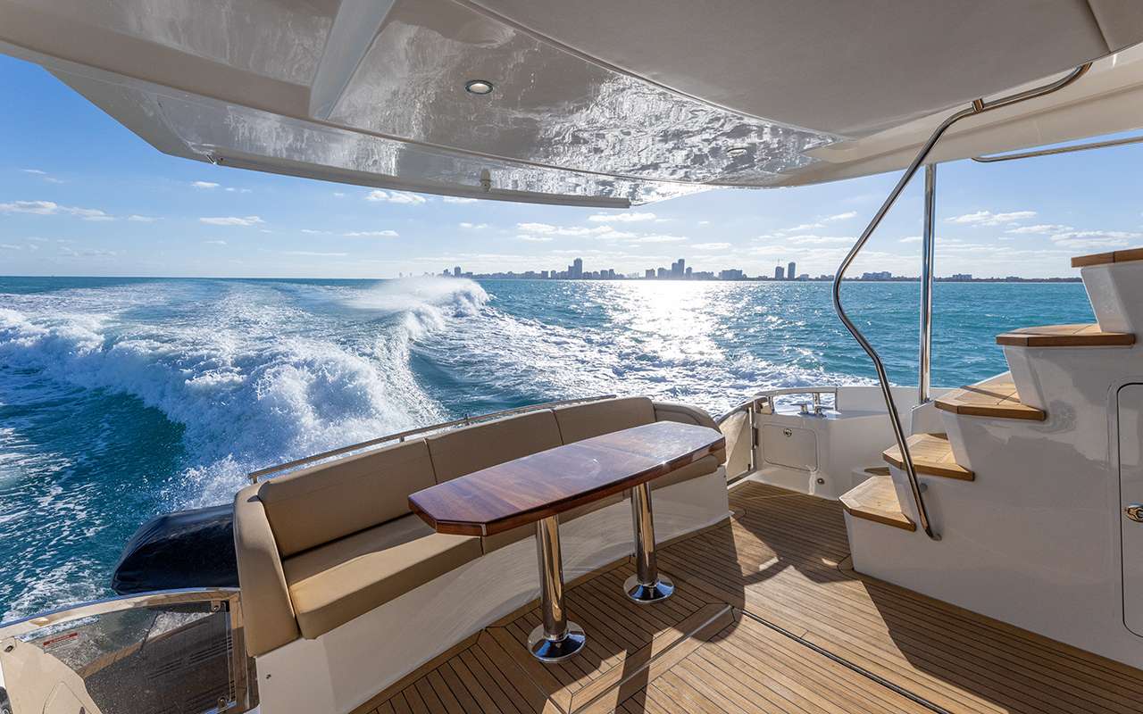 65FT SEARAY NASSAU Nassau yacht rental 5