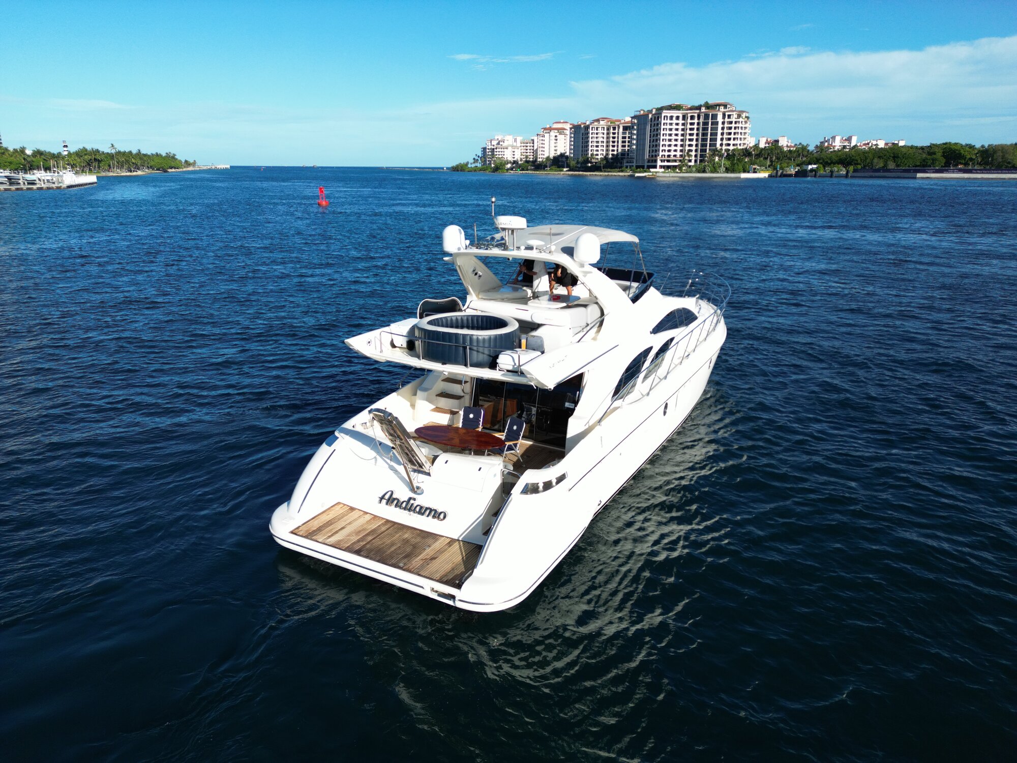 68FT AZIMUT Miami yacht rental 6