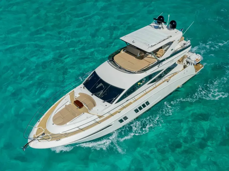 68ft Sea ray Fly 2018 Nassau yacht rental 6