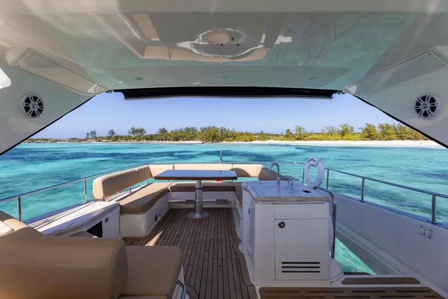 68ft Sea ray Fly 2018 Nassau yacht rental 3