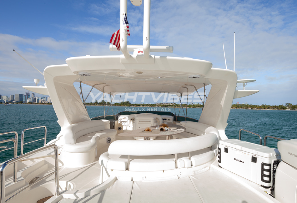 Azimut 80FT Cancun — 80ft Luxury Yacht in Cancun