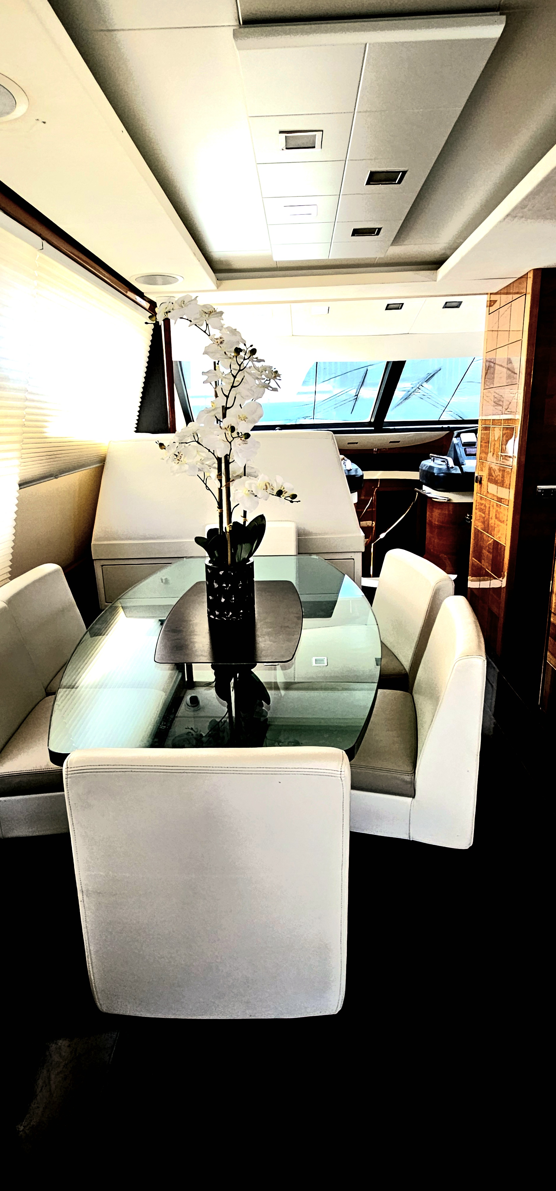 80ft Azimut Power Mega Yacht Miami yacht rental 4