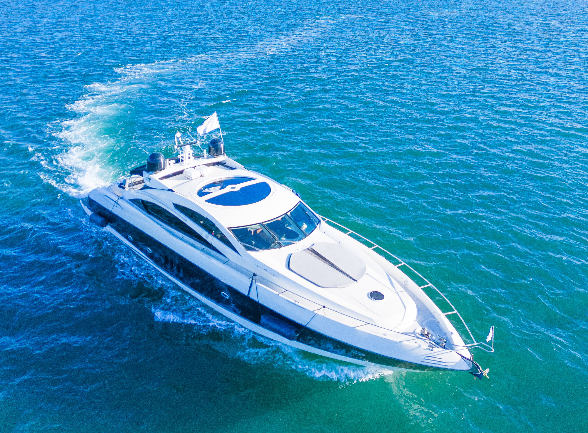82FT SUNSEEKER PREDATOR Miami yacht rental 6