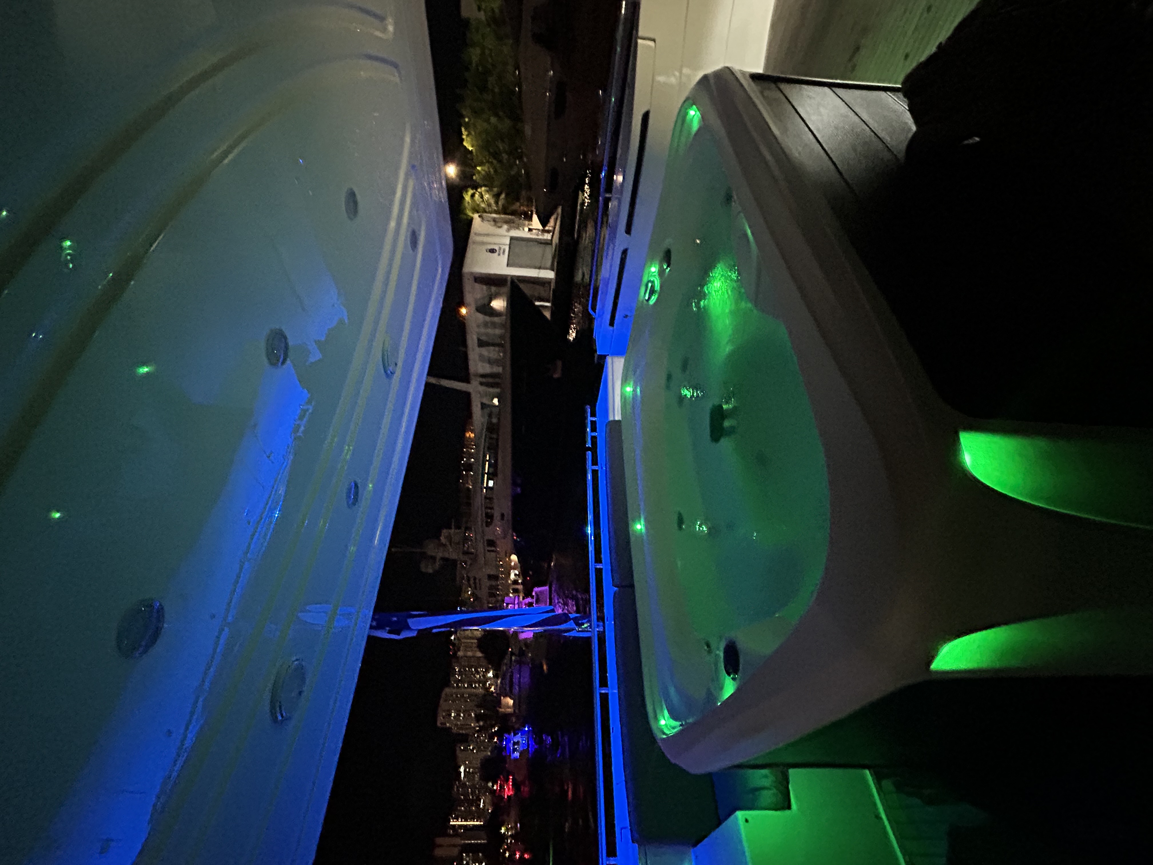 85FT FERRATI DESTINY Miami yacht rental 3
