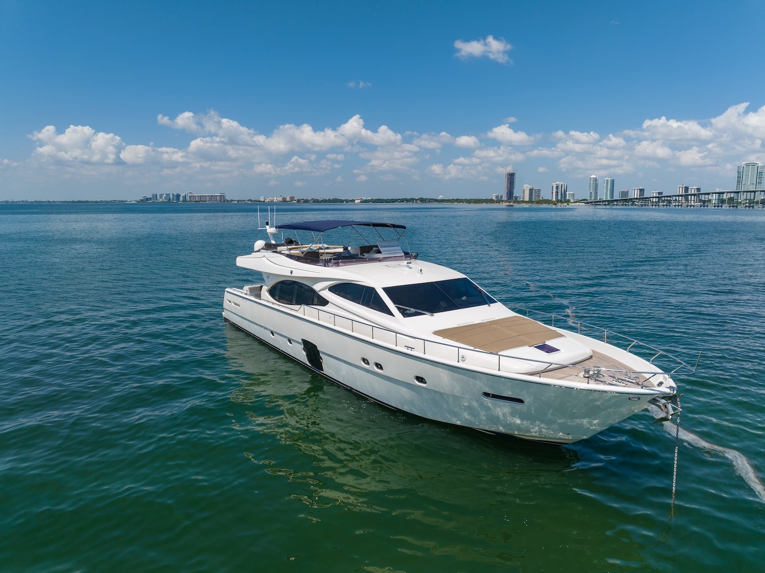 85FT FERRATI DESTINY — 85ft Mega Yacht for rent in Miami