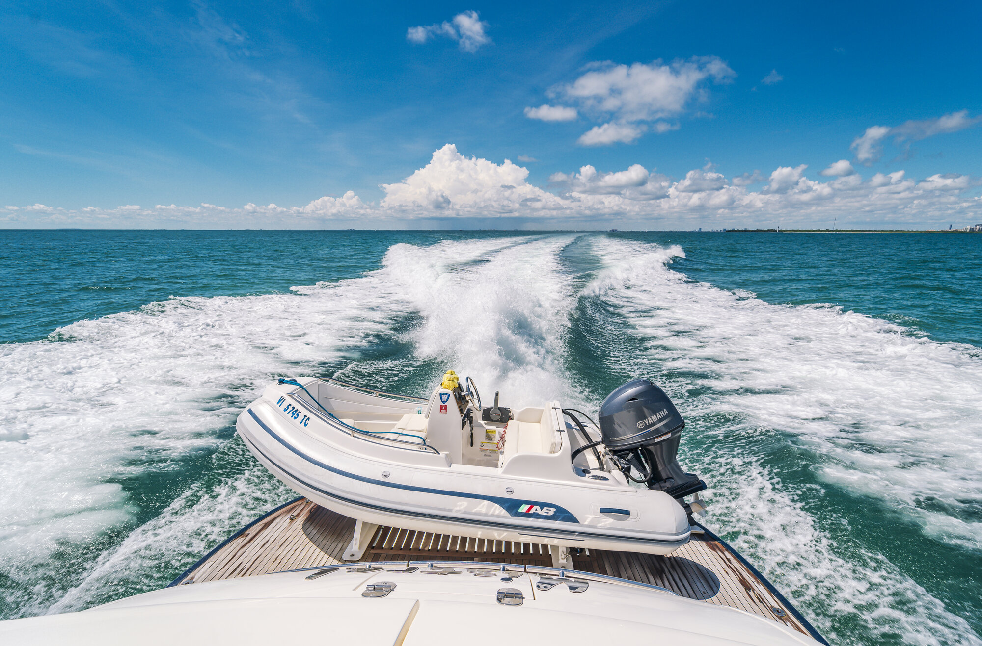 88ft Sunseeker Miami yacht rental 2